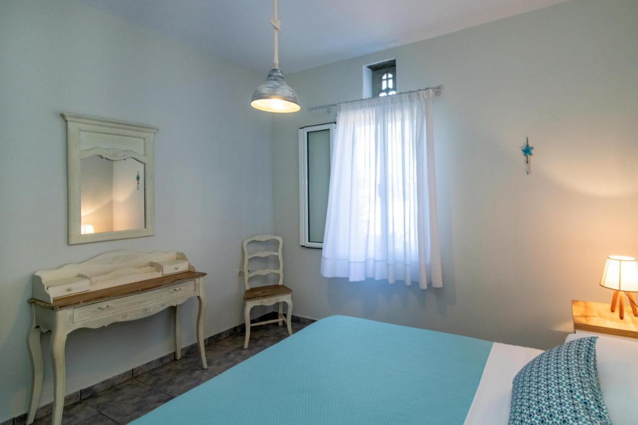 Albatross Holiday Apartments Agios Sostis  Exterior photo