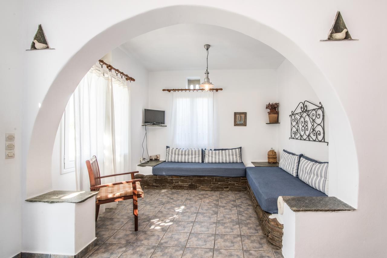 Albatross Holiday Apartments Agios Sostis  Exterior photo