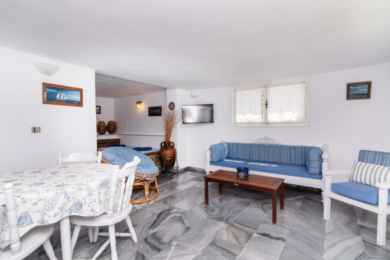 Albatross Holiday Apartments Agios Sostis  Exterior photo